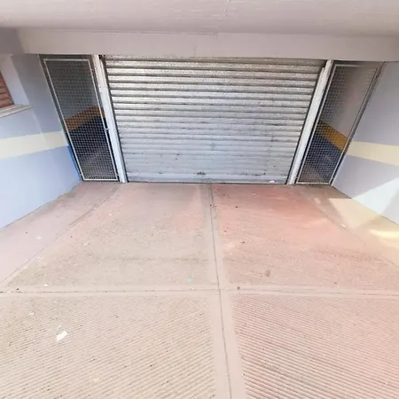Dry Apartment